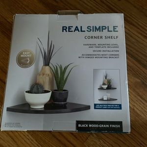 Real Simple Corner Shelf